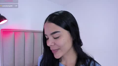 Cris  online show from November 2025 02:43:02 AM