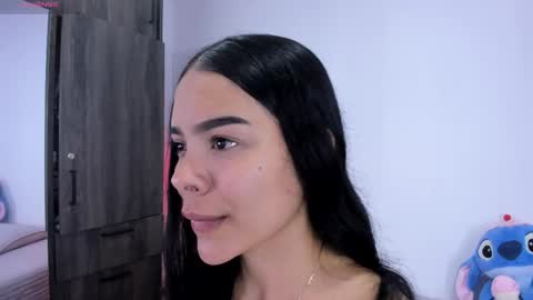 Cris  online show from February 2026 02:18:01 AM