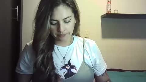 Snapshot of valery__rouse_ chatting on April 2026 01:03:01 AM Valery online show from April 2026 01:03:01 AM