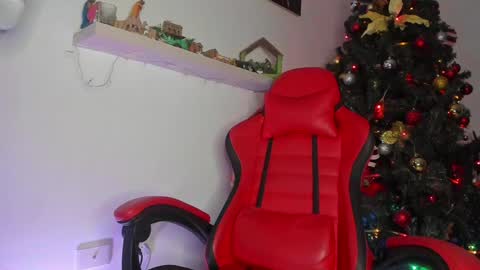 Snapshot of valery_adams1 chatting on December 2024 07:35:01 AM Valery adams1 online show from December 2024 07:35:01 AM