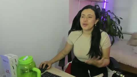 Snapshot of valery_bonnet1 chatting on September 2025 11:33:02 AM valery_bonnet1 online show from September 2025 11:33:02 AM