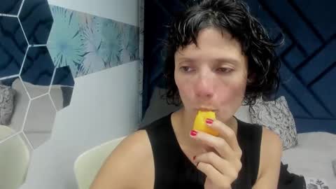 VALERY MORE online show from October 2025 12:03:01 PM