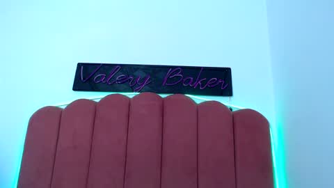 Snapshot of valerybaker1 chatting on December 2024 03:20:01 AM B V Naughty online show from December 2024 03:20:01 AM