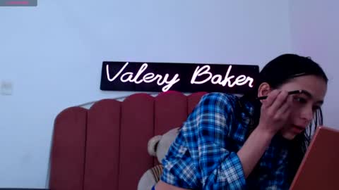 Snapshot of valerybaker1 chatting on December 2024 05:18:02 PM B V Naughty online show from December 2024 05:18:02 PM