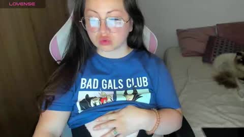 Snapshot of valeryvass_07 chatting on December 2024 12:59:02 AM My name is Valery... Nice to meet you thumb up me please its important online show from December 2024 12:59:02 AM