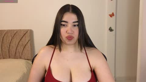 Snapshot of valeryyx chatting on May 2026 05:25:01 AM Valery online show from May 2026 05:25:01 AM