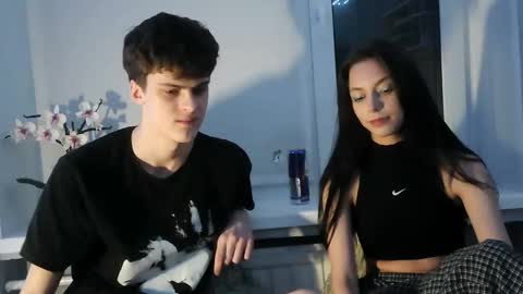 valesios online show from December 2025 04:05:01 PM