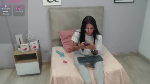 valevicious online show from November 2025 01:51:01 PM