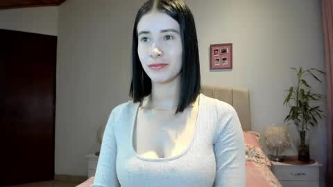 Snapshot of vallejo_macarena chatting on October 2025 03:06:02 AM Macarena online show from October 2025 03:06:02 AM