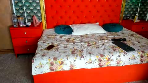 Valerie Val V online show from December 2025 08:36:02 PM