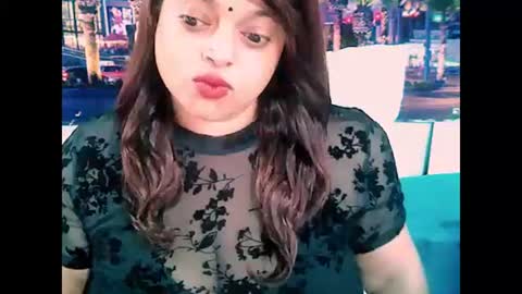 Snapshot of valleyval chatting on February 2025 06:24:02 AM indianvalvet priya is back online show from February 2025 06:24:02 AM