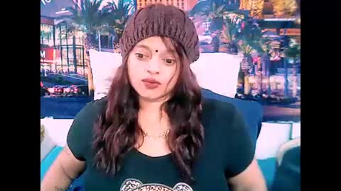 Snapshot of valleyval chatting on February 2025 06:17:02 AM indianvalvet priya is back online show from February 2025 06:17:02 AM
