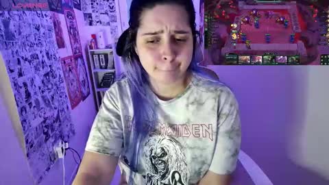 Im Violet online show from October 2025 12:22:02 AM