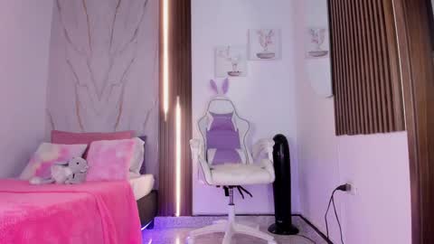 Vallolet Peach  online show from October 2025 11:29:02 AM