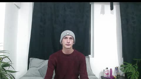 Snapshot of vamp_noah chatting on December 2024 03:36:02 AM Vamp Noah and Dan online show from December 2024 03:36:02 AM