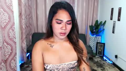 Snapshot of vampy_ebony_laxine chatting on September 2025 12:10:02 AM vampy_ebony_laxine online show from September 2025 12:10:02 AM