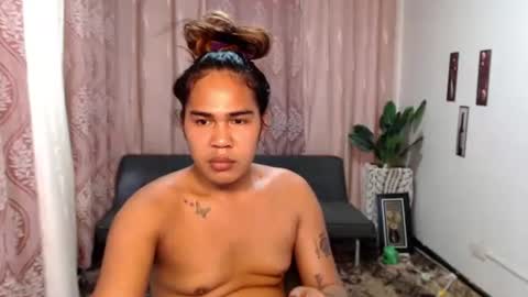 Snapshot of vampy_ebony_laxine chatting on September 2025 12:25:01 AM vampy_ebony_laxine online show from September 2025 12:25:01 AM