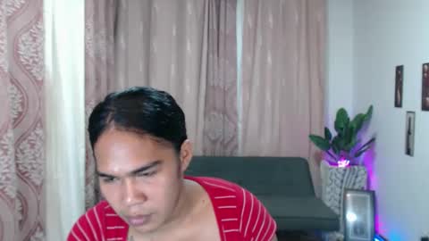 Snapshot of vampy_ebony_laxine chatting on October 2025 02:10:01 AM vampy_ebony_laxine online show from October 2025 02:10:01 AM