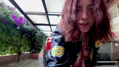 Snapshot of vanandjuani chatting on February 2026 11:42:01 AM vanessa online show from February 2026 11:42:01 AM