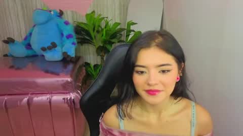 Vaneloppe  online show from June 2026 08:22:01 PM