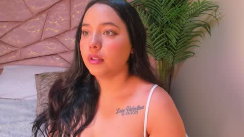 Snapshot of vanesa_velle chatting on February 2026 03:02:01 AM vanesa_velle online show from February 2026 03:02:01 AM