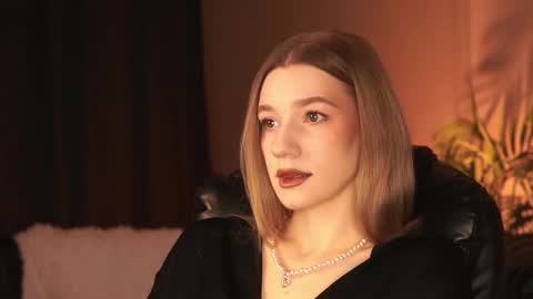 Snapshot of vanessa__lui chatting on February 2026 03:41:02 PM Vanessa online show from February 2026 03:41:02 PM