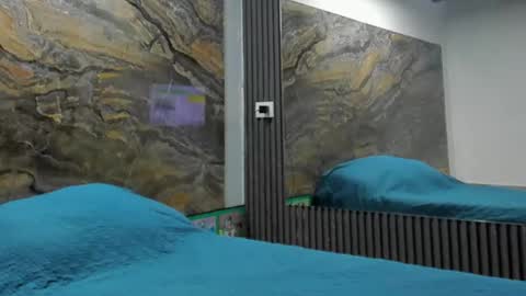 vanessa_cordoba online show from October 2025 11:30:01 AM