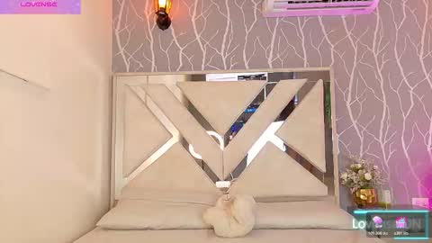 Snapshot of vanessa_guzman1 chatting on November 2025 12:27:02 PM online show from November 2025 12:27:02 PM