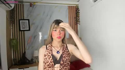 Snapshot of vanessa_jenner chatting on May 2026 01:45:01 AM vanessa_jenner online show from May 2026 01:45:01 AM