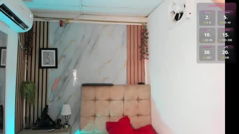 Snapshot of vanessa_jenner chatting on June 2026 10:12:02 PM vanessa_jenner online show from June 2026 10:12:02 PM