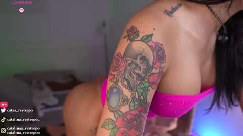 vanessa sexxy online show from September 2025 02:02:01 AM