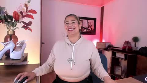 Snapshot of vanessa_sterling chatting on May 2026 06:50:01 PM vanessa_sterling online show from May 2026 06:50:01 PM