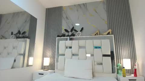 Vanessa Hard online show from October 2025 02:51:02 PM