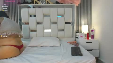 Vanessa Hard online show from November 2025 05:14:01 PM