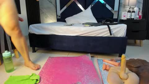 Vanessa Hard online show from November 2025 08:22:02 PM