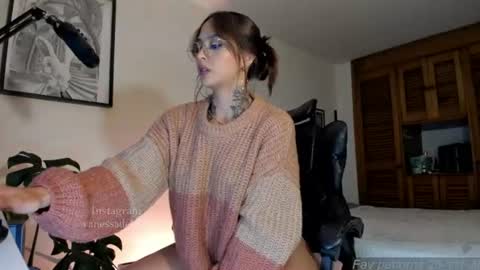 Vanessa online show from June 2026 01:52:01 AM