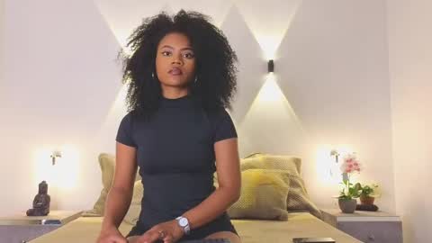 Snapshot of vanestrauss chatting on January 2025 07:45:01 PM New account follow me online show from January 2025 07:45:01 PM