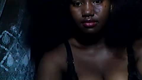 vaniah321 online show from January 2025 05:47:02 AM