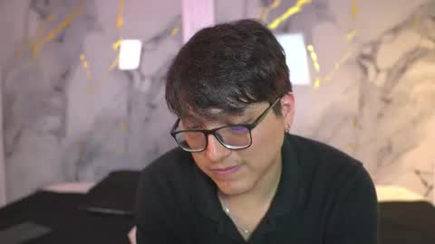 vanilla_hot_ online show from October 2025 07:42:02 PM