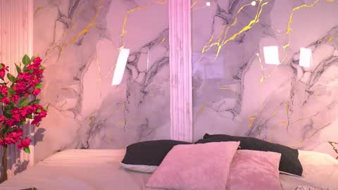 vanilla_hot_ online show from November 2025 07:35:02 PM