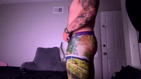 Snapshot of vanillapretzel chatting on October 2025 11:19:01 AM vanillapretzel online show from October 2025 11:19:01 AM