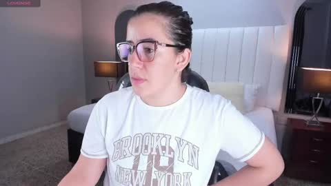 Karine online show from October 2025 11:32:02 AM