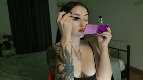 vaolietkat online show from November 2025 07:08:02 AM