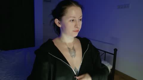 vaolietkat online show from November 2025 06:49:02 AM