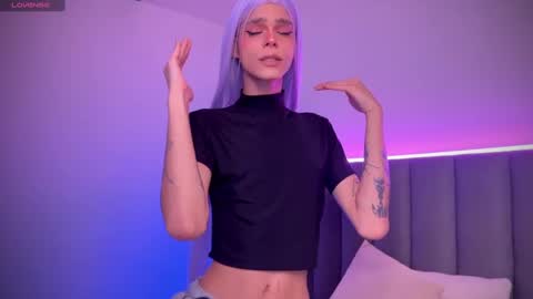 Snapshot of varya_ferreira chatting on December 2024 01:05:02 PM  Varya Ferreira - independent model  online show from December 2024 01:05:02 PM