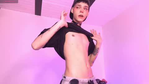 Snapshot of varya_ferreira chatting on March 2025 06:58:01 AM  Varya Ferreira - independent model  online show from March 2025 06:58:01 AM