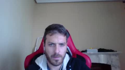 Snapshot of vascorro20 chatting on December 2024 03:10:01 PM vascorro20 online show from December 2024 03:10:01 PM