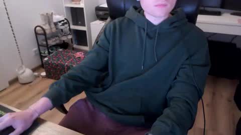 Snapshot of vaslo08 chatting on December 2025 02:25:02 PM Vaslo online show from December 2025 02:25:02 PM