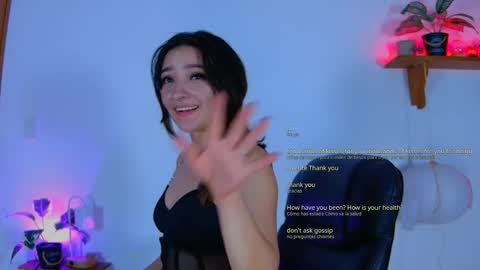 Snapshot of vayolett_dakotta chatting on October 2025 02:22:02 AM Vayolett online show from October 2025 02:22:02 AM