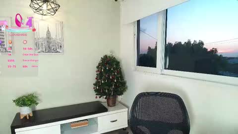 Victoria online show from November 2025 11:00:01 AM